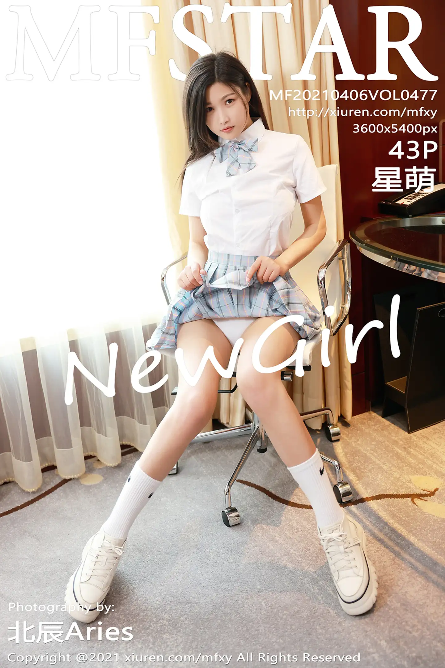 [MFStar模范学院]Vol.477_新人模特星萌经典JK制服主题私房半脱露白嫩翘臀诱惑写真43P-秀人网 - XiuRen.Space